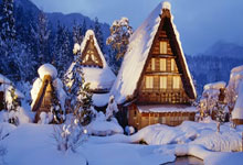 利物浦主场大胜，保持领先优势